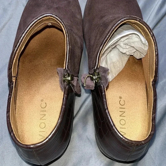 Vionic Marissa Suede Embossed Ankle Boots Burgundy 9.5 Casual Fall Maroon - Picture 6 of 7